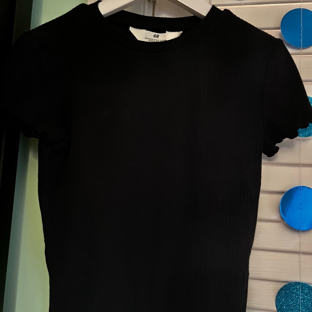 H&M black ribbed tshirt for kids, size 12-14